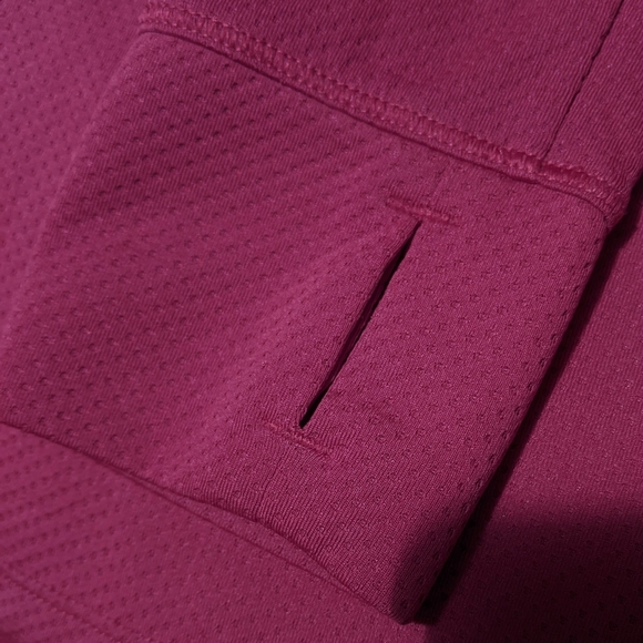 Under Armor Running Top - Picture 7 of 8